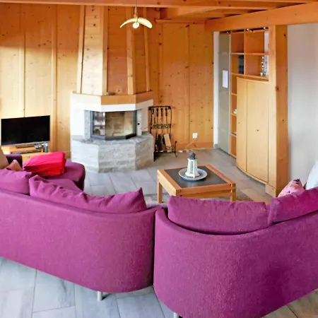 Chalet Castle Hill